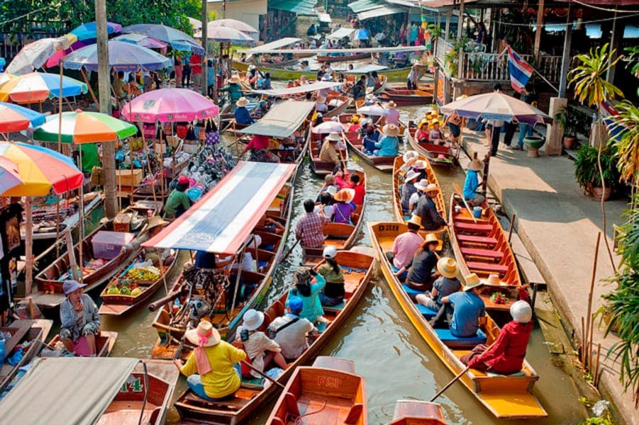 Marché flottant de Bang Khu Wiang